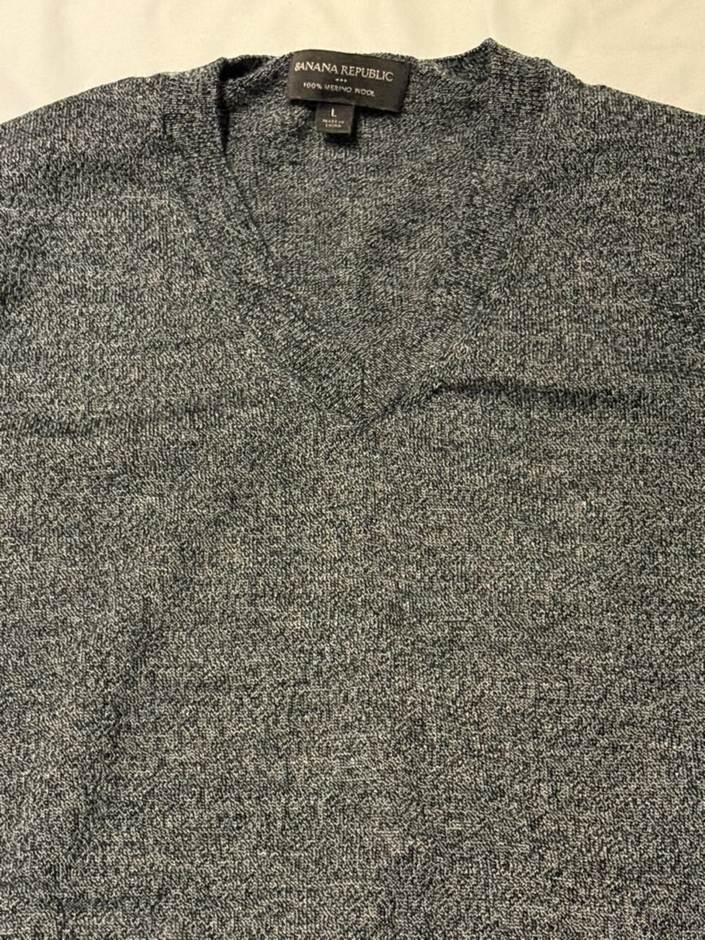 Banana Republic Men's V-Neck Sweater - Charcoal Heathered - Picture 2 of 2